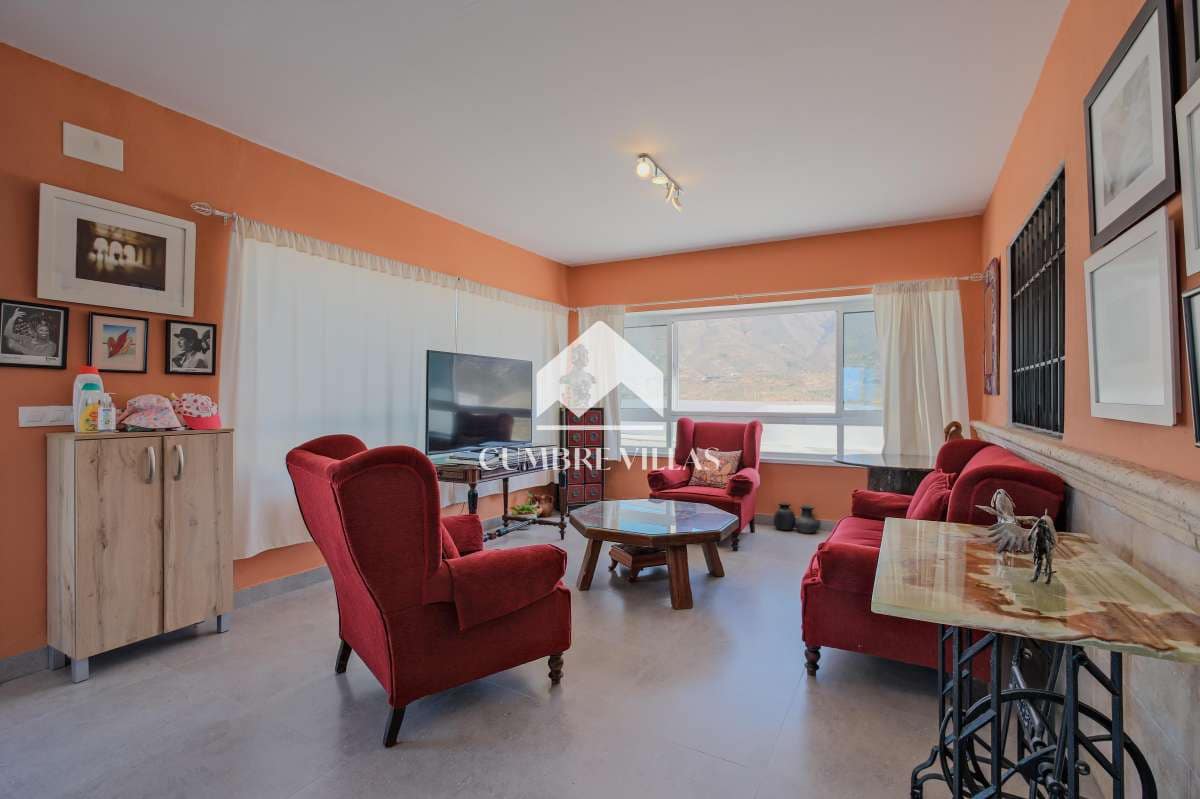 2 slaapkamer Finca/Landhuis te koop in Velez de Benaudalla met zwembad - € 280.000 (Ref: 9378530)