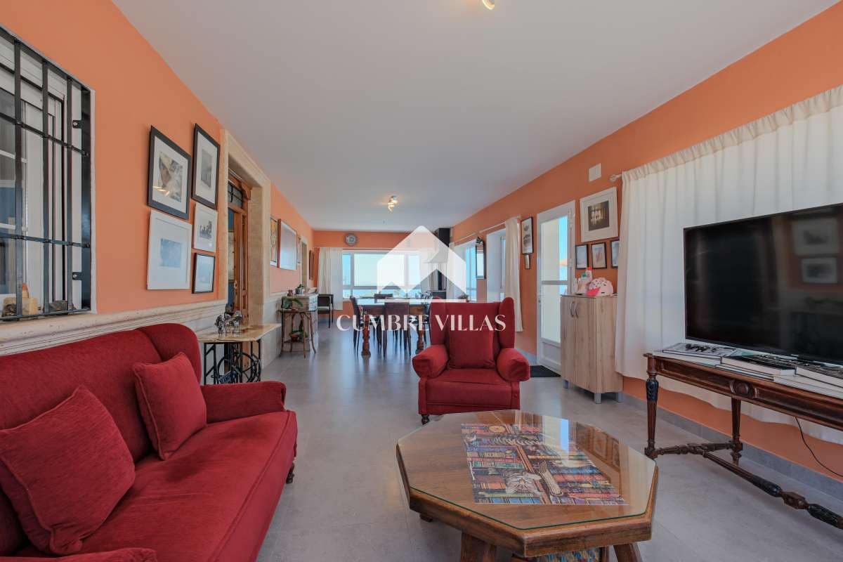 2 slaapkamer Finca/Landhuis te koop in Velez de Benaudalla met zwembad - € 280.000 (Ref: 9378530)