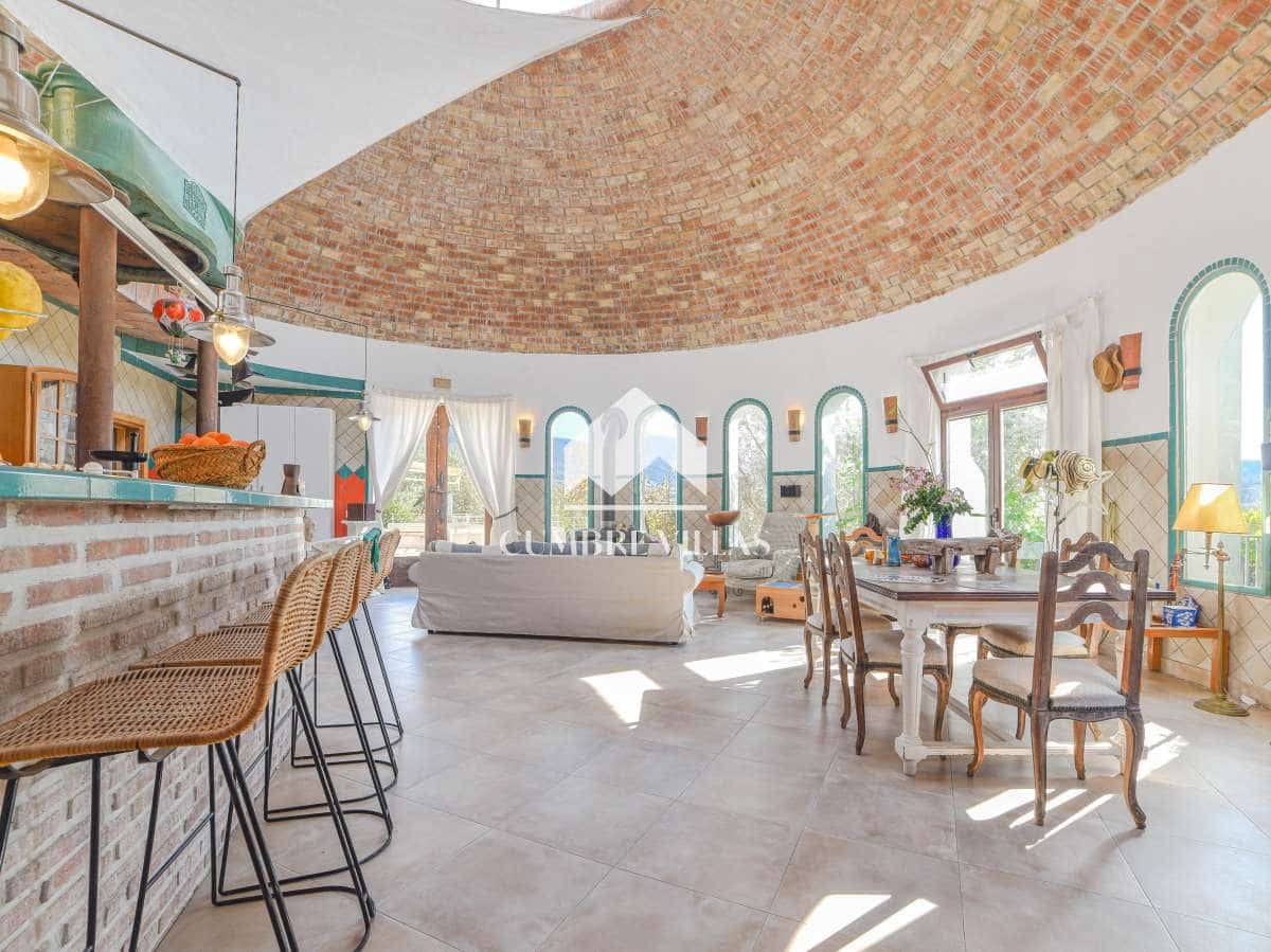 9 soveværelse Villa til salg i Melegis med swimmingpool - € 1.150.000 (Ref: 9390016)