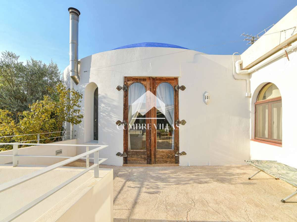 9 soveværelse Villa til salg i Melegis med swimmingpool - € 1.150.000 (Ref: 9390016)