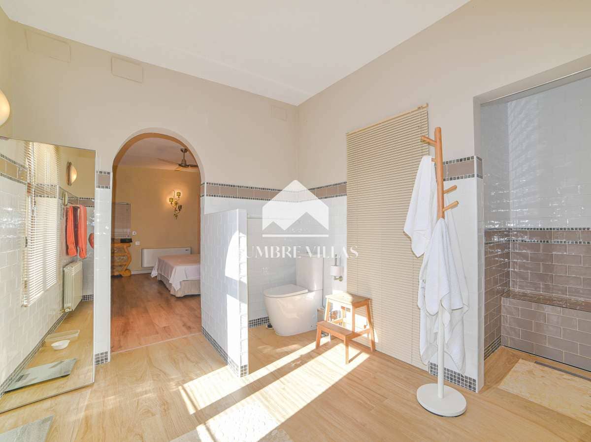 9 soveværelse Villa til salg i Melegis med swimmingpool - € 1.150.000 (Ref: 9390016)