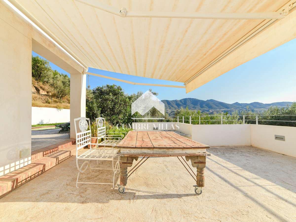 9 soveværelse Villa til salg i Melegis med swimmingpool - € 1.150.000 (Ref: 9390016)