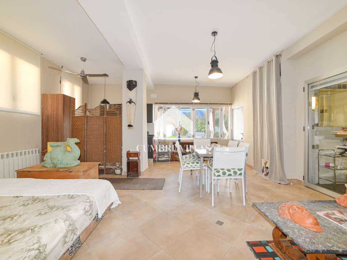 9 soveværelse Villa til salg i Melegis med swimmingpool - € 1.150.000 (Ref: 9390016)