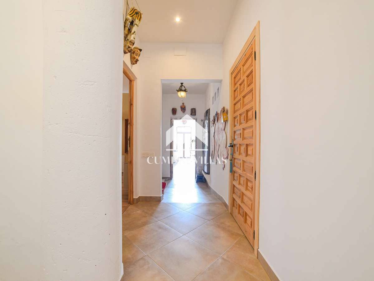 9 soveværelse Villa til salg i Melegis med swimmingpool - € 1.150.000 (Ref: 9390016)