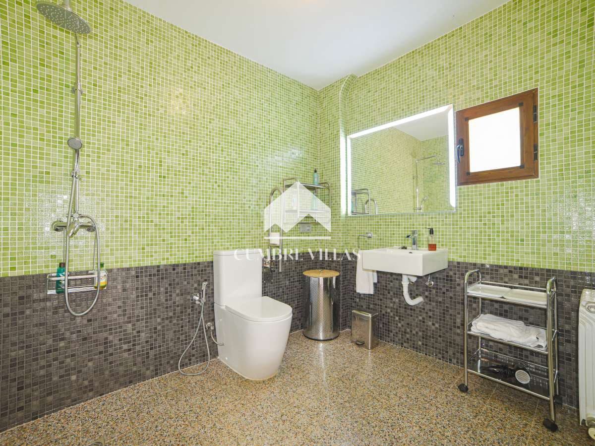 9 soveværelse Villa til salg i Melegis med swimmingpool - € 1.150.000 (Ref: 9390016)