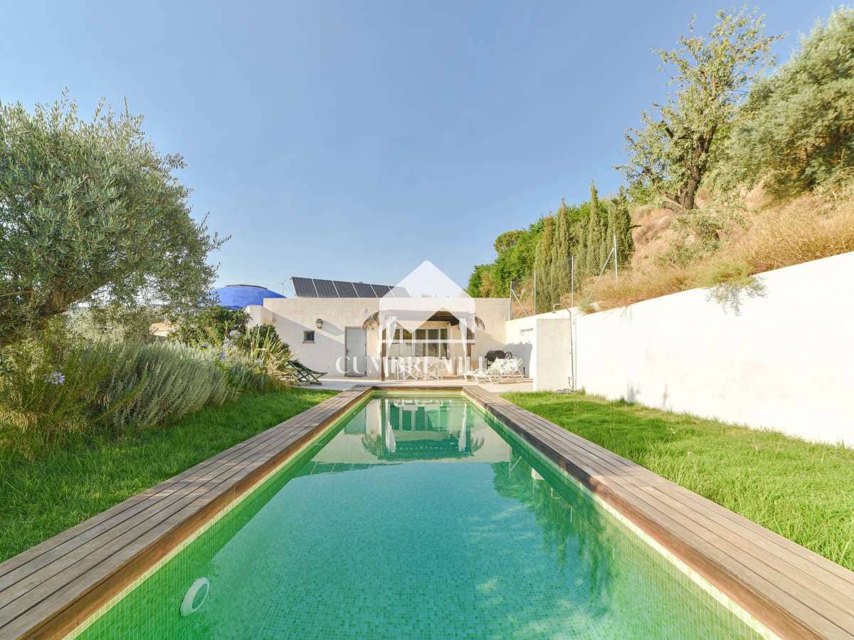 9 soveværelse Villa til salg i Melegis med swimmingpool - € 1.000.000 (Ref: 9390016)