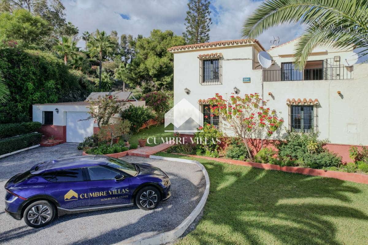 5 sypialnia Willa na sprzedaż w Nerja z basenem garażem - 1 100 000 € (Ref: 9415335)