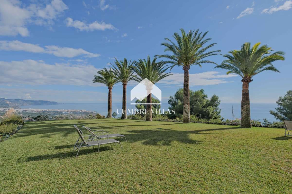 5 sypialnia Willa na sprzedaż w Nerja z basenem garażem - 1 100 000 € (Ref: 9415335)