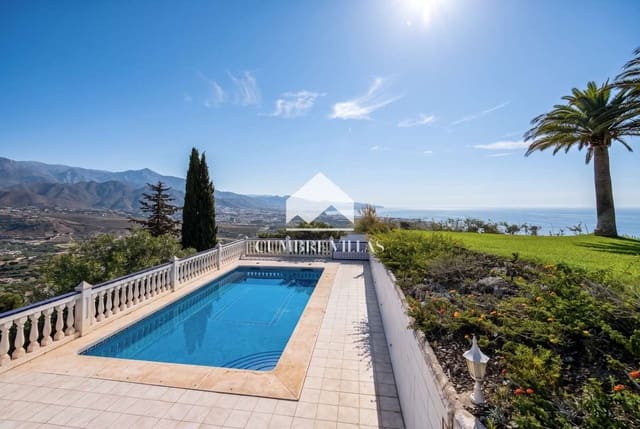 5 sovrum Villa till salu i Chaparil - Torrecilla - Punta Lara, Nerja med pool garage - 950 000 € (Ref: 9415335)