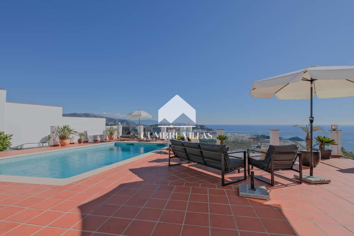 4 slaapkamer Villa te koop in Almunecar met zwembad - € 799.500 (Ref: 9432789)