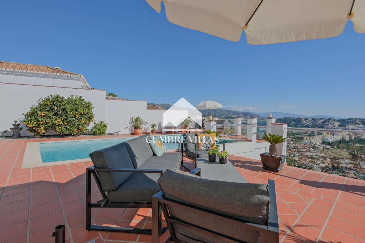 4 slaapkamer Villa te koop in Almunecar met zwembad - € 799.500 (Ref: 9432789)