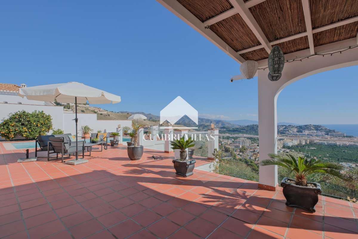 4 slaapkamer Villa te koop in Almunecar met zwembad - € 799.500 (Ref: 9432789)