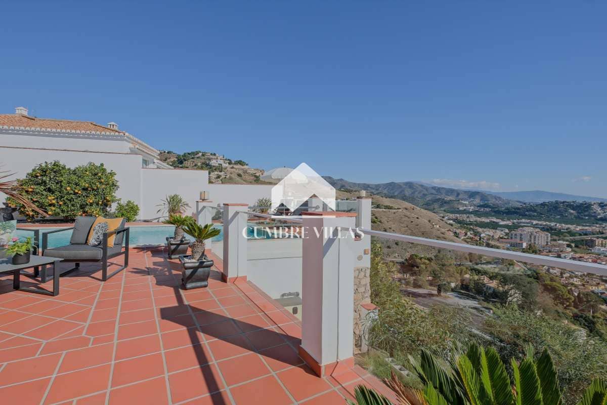 4 slaapkamer Villa te koop in Almunecar met zwembad - € 799.500 (Ref: 9432789)