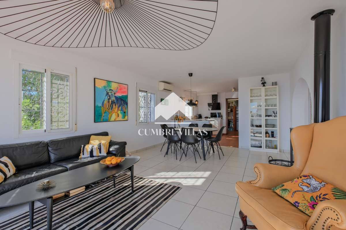 4 slaapkamer Villa te koop in Almunecar met zwembad - € 799.500 (Ref: 9432789)