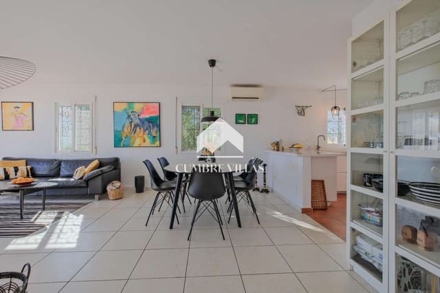 4 slaapkamer Villa te koop in Almuñécar met zwembad - € 799.500 (Ref: 9432789)