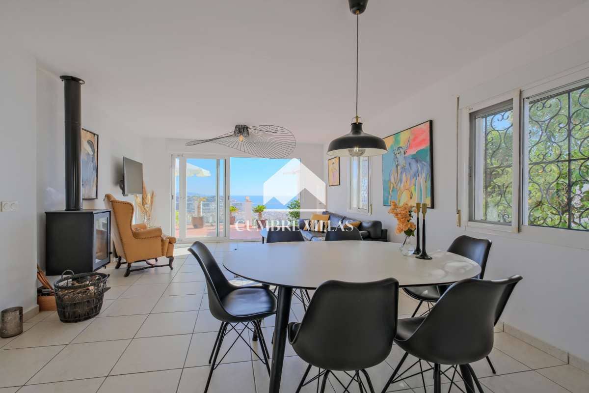 4 slaapkamer Villa te koop in Almunecar met zwembad - € 799.500 (Ref: 9432789)