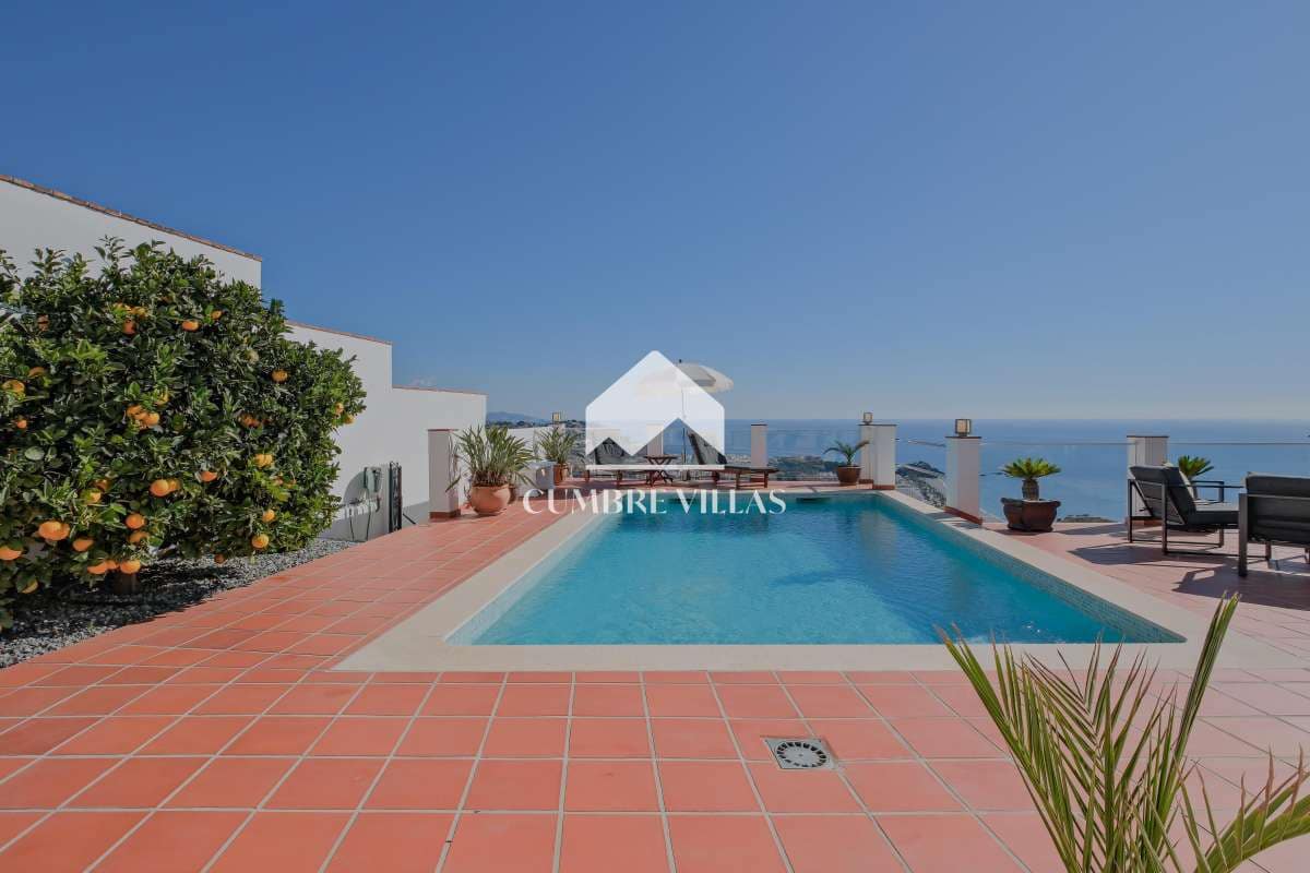 4 slaapkamer Villa te koop in Almunecar met zwembad - € 799.500 (Ref: 9432789)