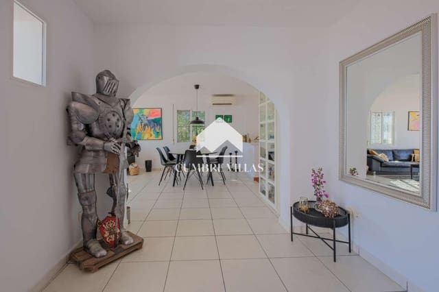 4 slaapkamer Villa te koop in Almuñécar met zwembad - € 799.500 (Ref: 9432789)