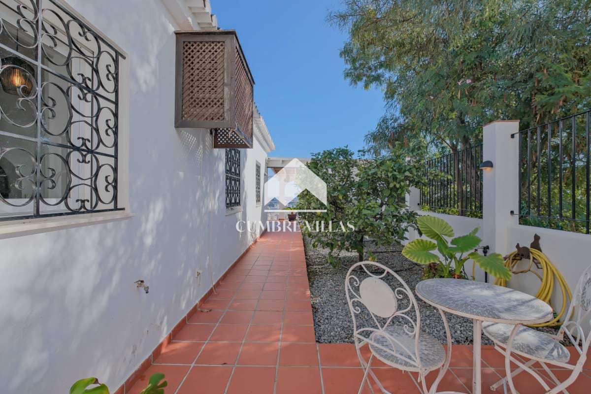 4 slaapkamer Villa te koop in Almunecar met zwembad - € 799.500 (Ref: 9432789)