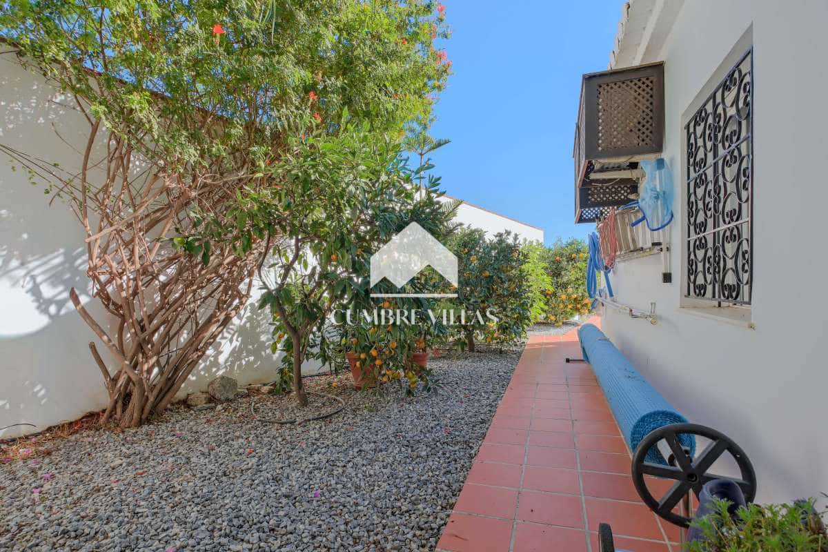 4 slaapkamer Villa te koop in Almunecar met zwembad - € 799.500 (Ref: 9432789)