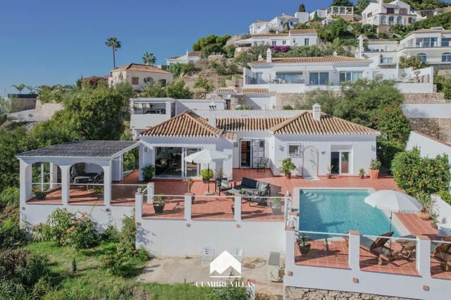 4 Zimmer Villa zu verkaufen in Almuñécar mit Pool Garage - 799.500 € (Ref: 9432789)