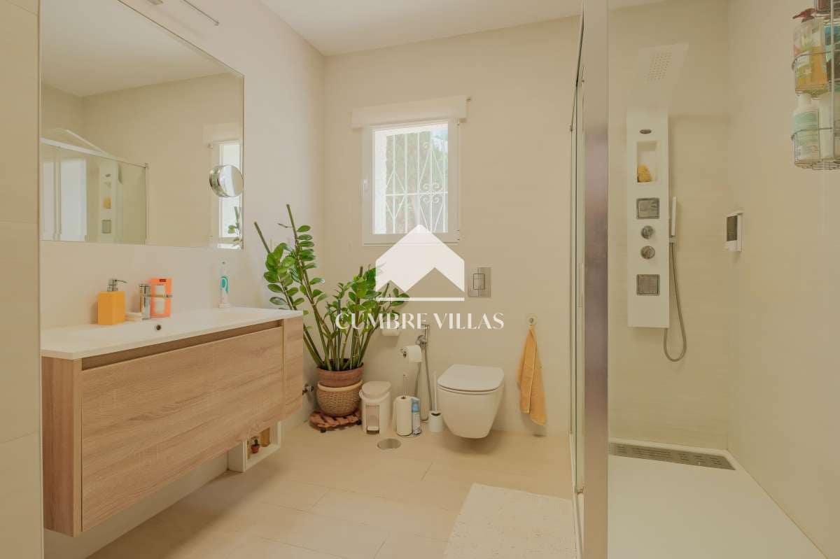 2 chambre Villa/Maison à vendre à Almunecar avec garage - 570 000 € (Ref: 9467845)