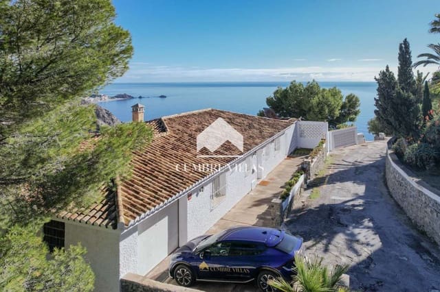 2 bedroom Villa for sale in Almuñécar with garage - € 570,000 (Ref: 9467845)