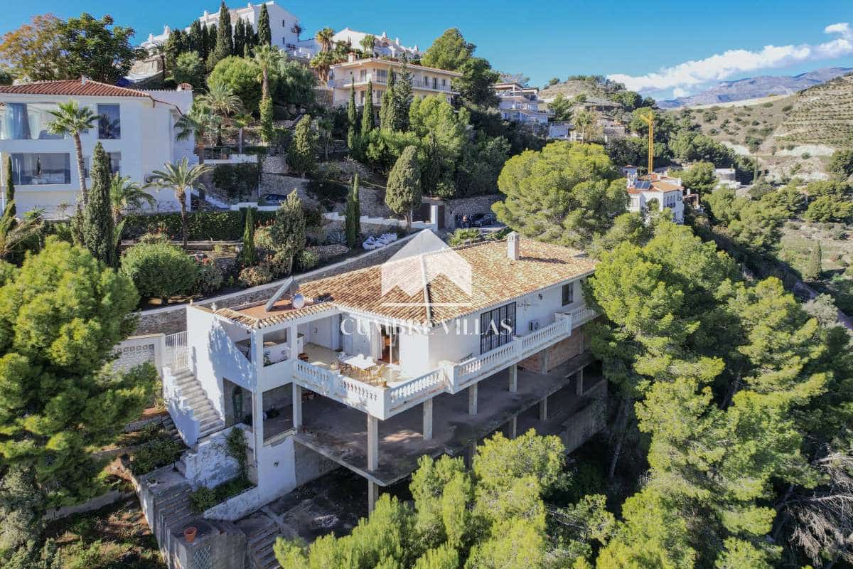 2 chambre Villa/Maison à vendre à Almunecar avec garage - 570 000 € (Ref: 9467845)