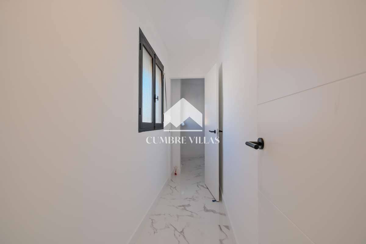 Apartamento de 3 habitaciones en Salobreña en venta - 320.000 € (Ref: 9503631)