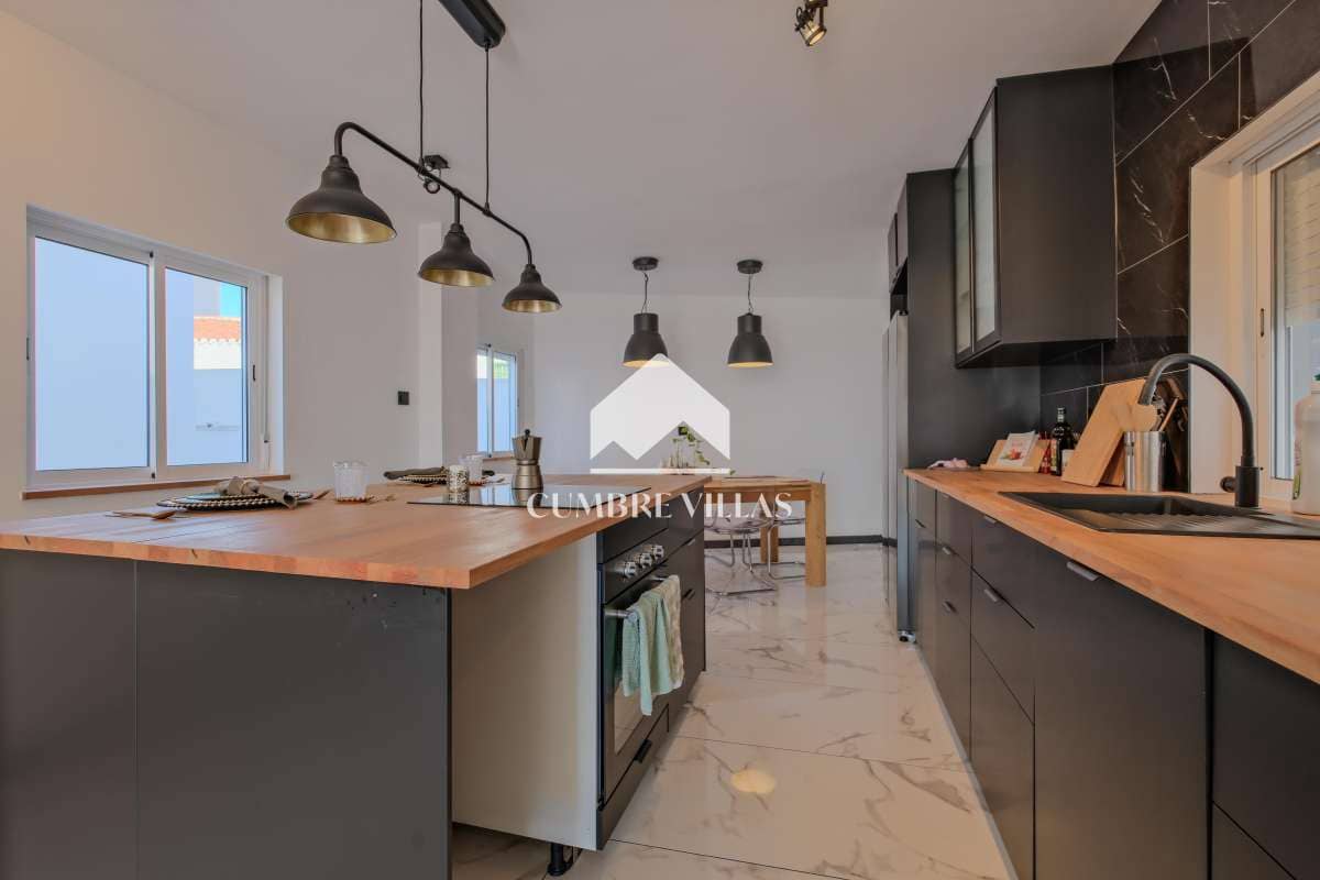 Apartamento de 3 habitaciones en Salobreña en venta - 320.000 € (Ref: 9503631)