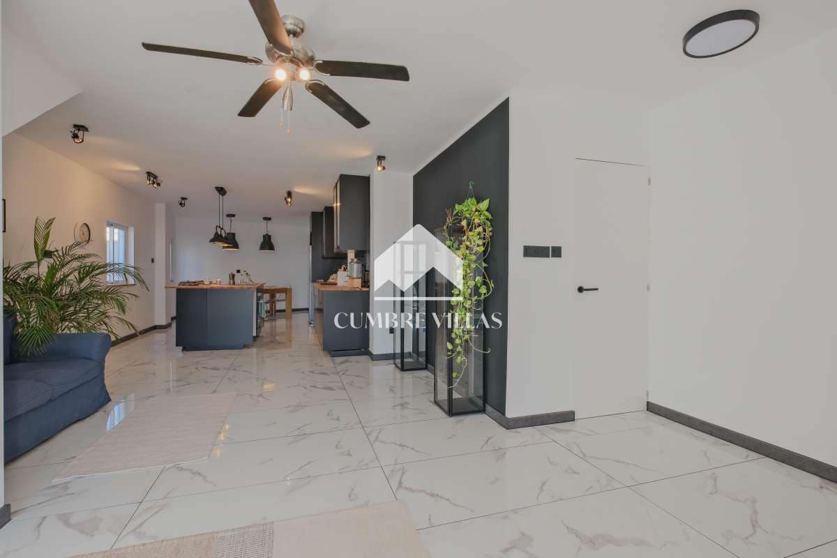 Apartamento de 3 habitaciones en Salobreña en venta - 320.000 € (Ref: 9503631)