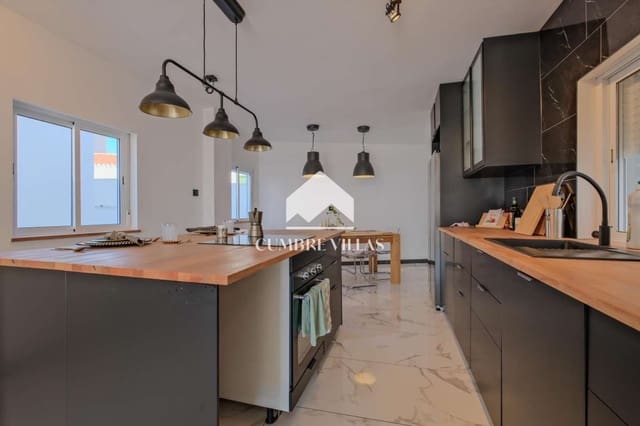 Apartamento de 3 habitaciones en Salobreña en venta - 320.000 € (Ref: 9503631)