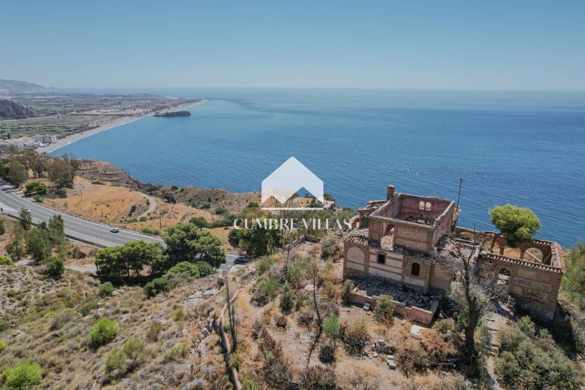 Huvila myytävänä paikassa Salobrena - 675 000 € (Ref: 9523699)