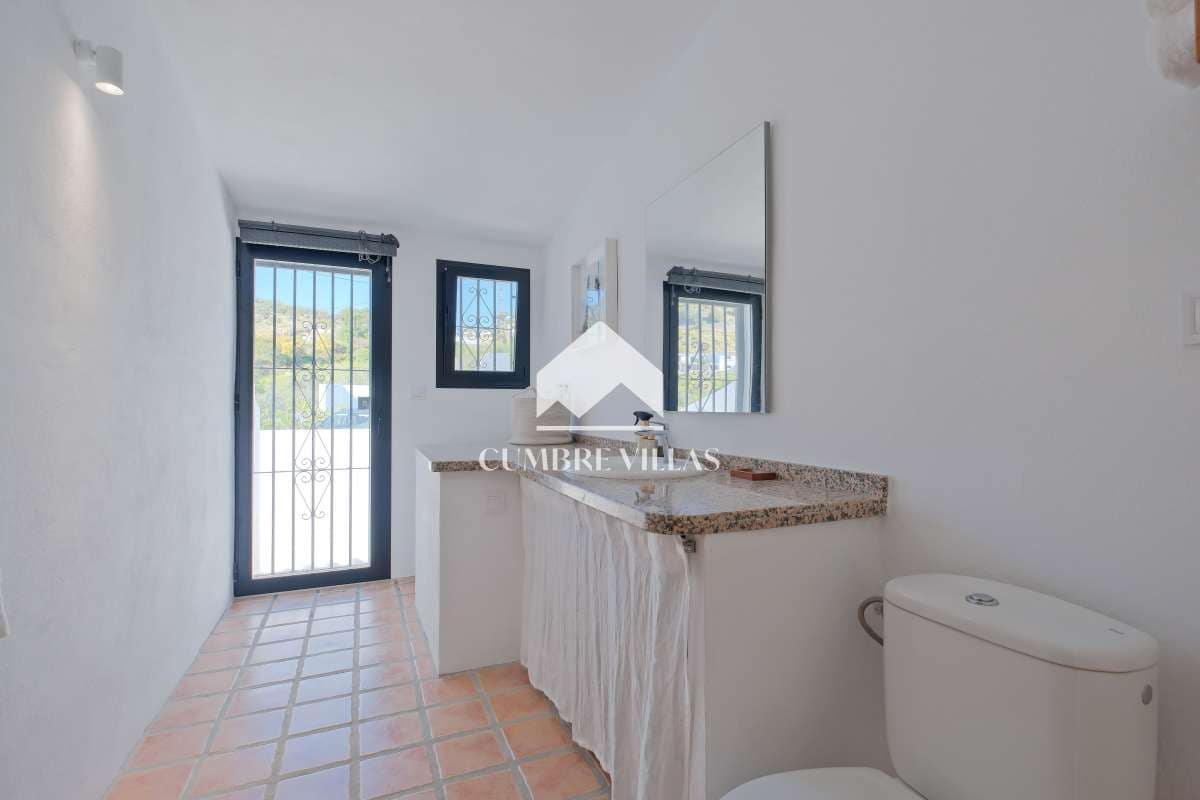 5 soveværelse Finca/Landehus til salg i Almunecar med swimmingpool garage - € 795.000 (Ref: 9603669)