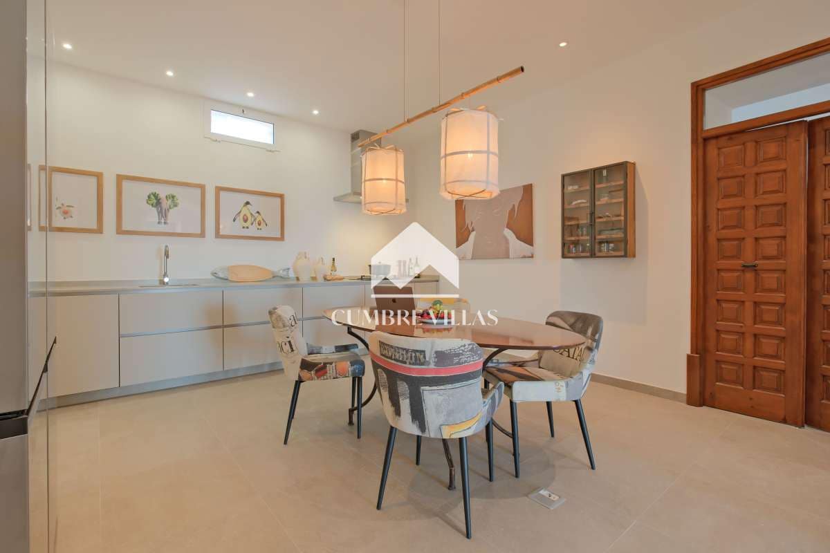 5 soveværelse Finca/Landehus til salg i Almunecar med swimmingpool garage - € 795.000 (Ref: 9603669)