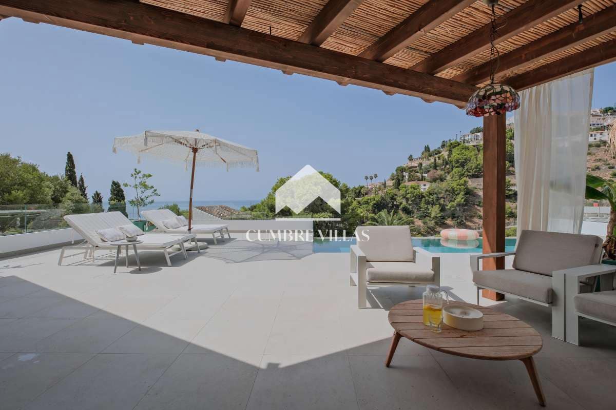 Chalet de 5 habitaciones en Almuñécar en venta con piscina garaje - 1.295.000 € (Ref: 9658088)