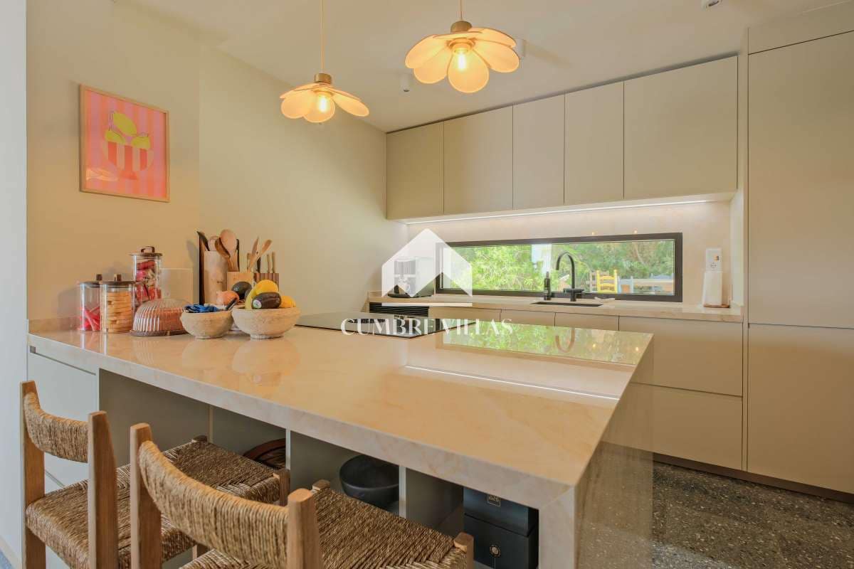 Chalet de 5 habitaciones en Almuñécar en venta con piscina garaje - 1.295.000 € (Ref: 9658088)