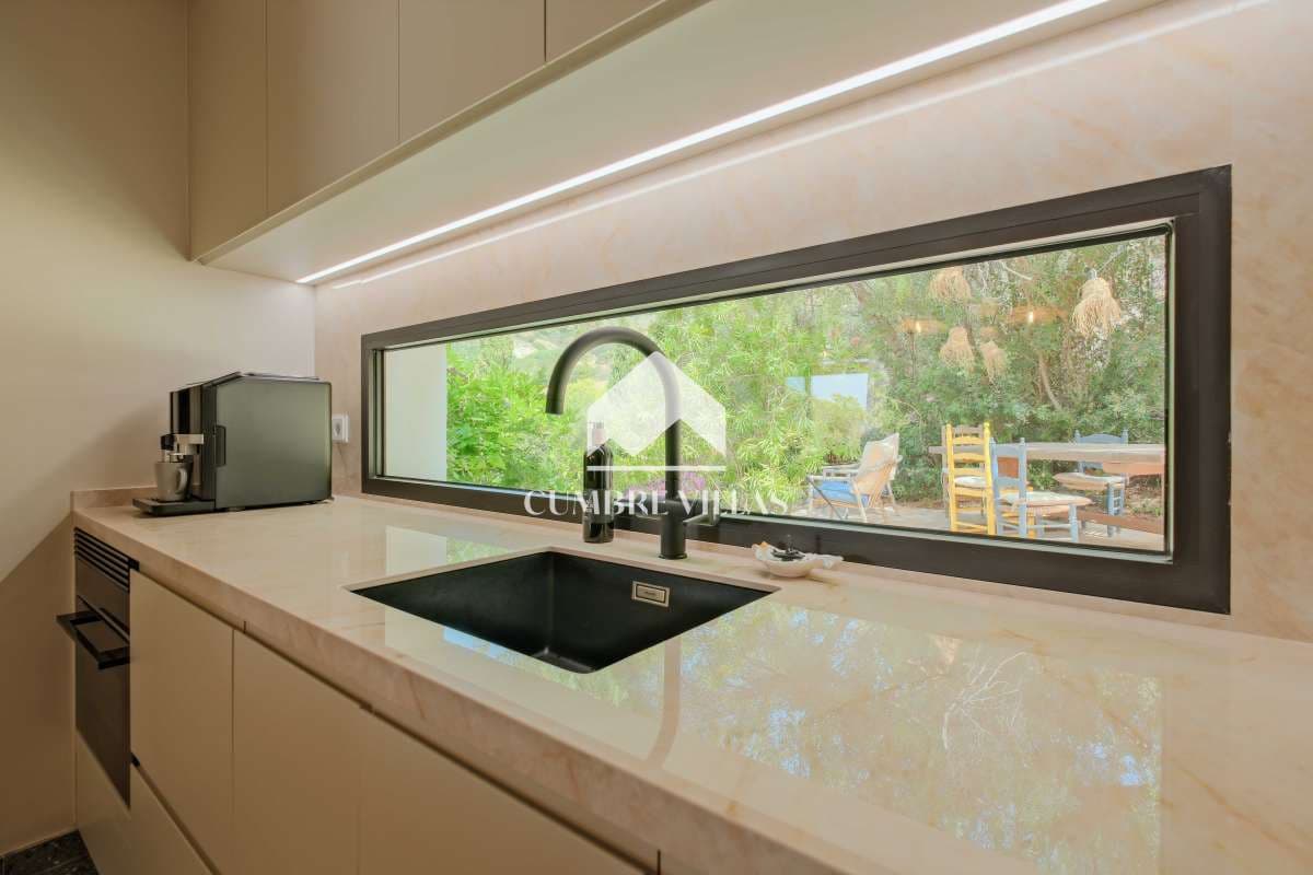 Chalet de 5 habitaciones en Almuñécar en venta con piscina garaje - 1.295.000 € (Ref: 9658088)