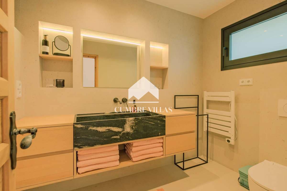 Chalet de 5 habitaciones en Almuñécar en venta con piscina garaje - 1.295.000 € (Ref: 9658088)