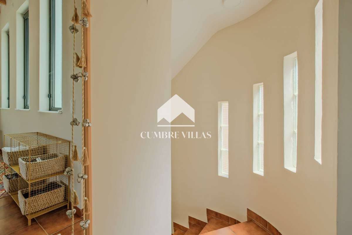 Chalet de 5 habitaciones en Almuñécar en venta con piscina garaje - 1.295.000 € (Ref: 9658088)