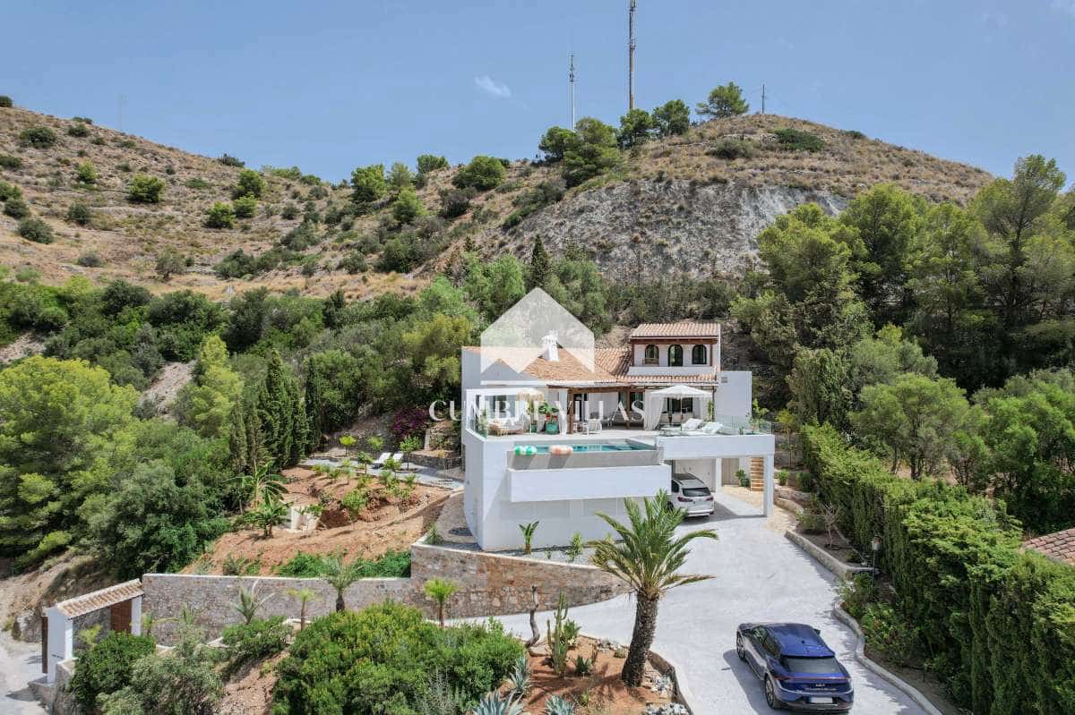 Chalet de 5 habitaciones en Almuñécar en venta con piscina garaje - 1.295.000 € (Ref: 9658088)