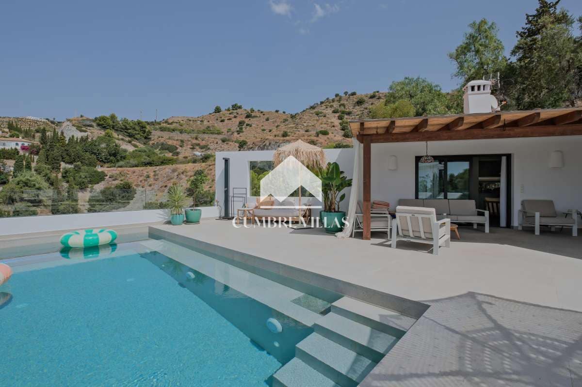 Chalet de 5 habitaciones en Almuñécar en venta con piscina garaje - 1.295.000 € (Ref: 9658088)