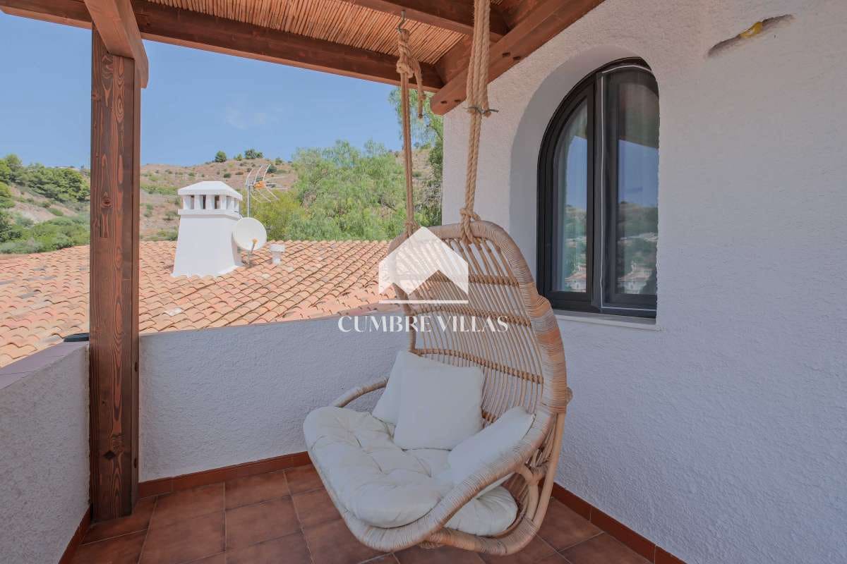 Chalet de 5 habitaciones en Almuñécar en venta con piscina garaje - 1.295.000 € (Ref: 9658088)
