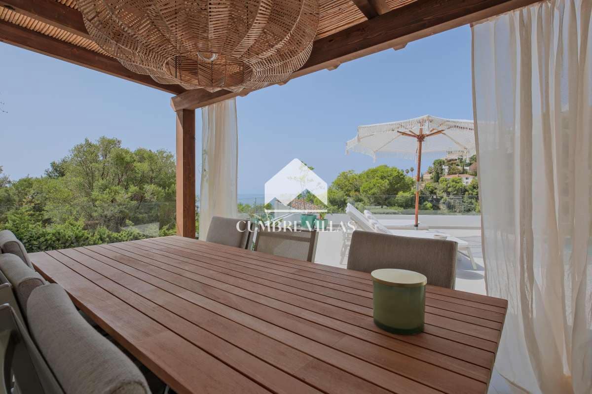 Chalet de 5 habitaciones en Almuñécar en venta con piscina garaje - 1.295.000 € (Ref: 9658088)