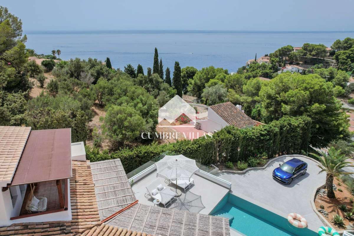 Chalet de 5 habitaciones en Almuñécar en venta con piscina garaje - 1.295.000 € (Ref: 9658088)