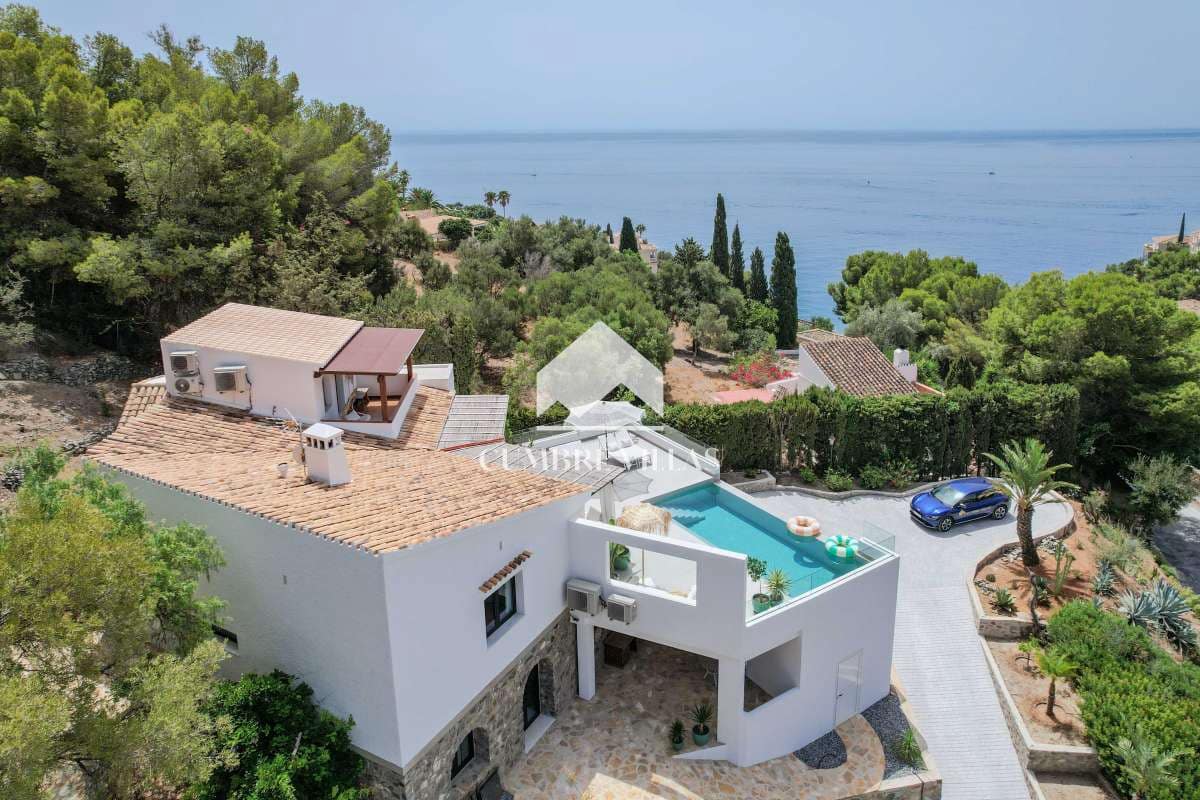 Chalet de 5 habitaciones en Almuñécar en venta con piscina garaje - 1.295.000 € (Ref: 9658088)