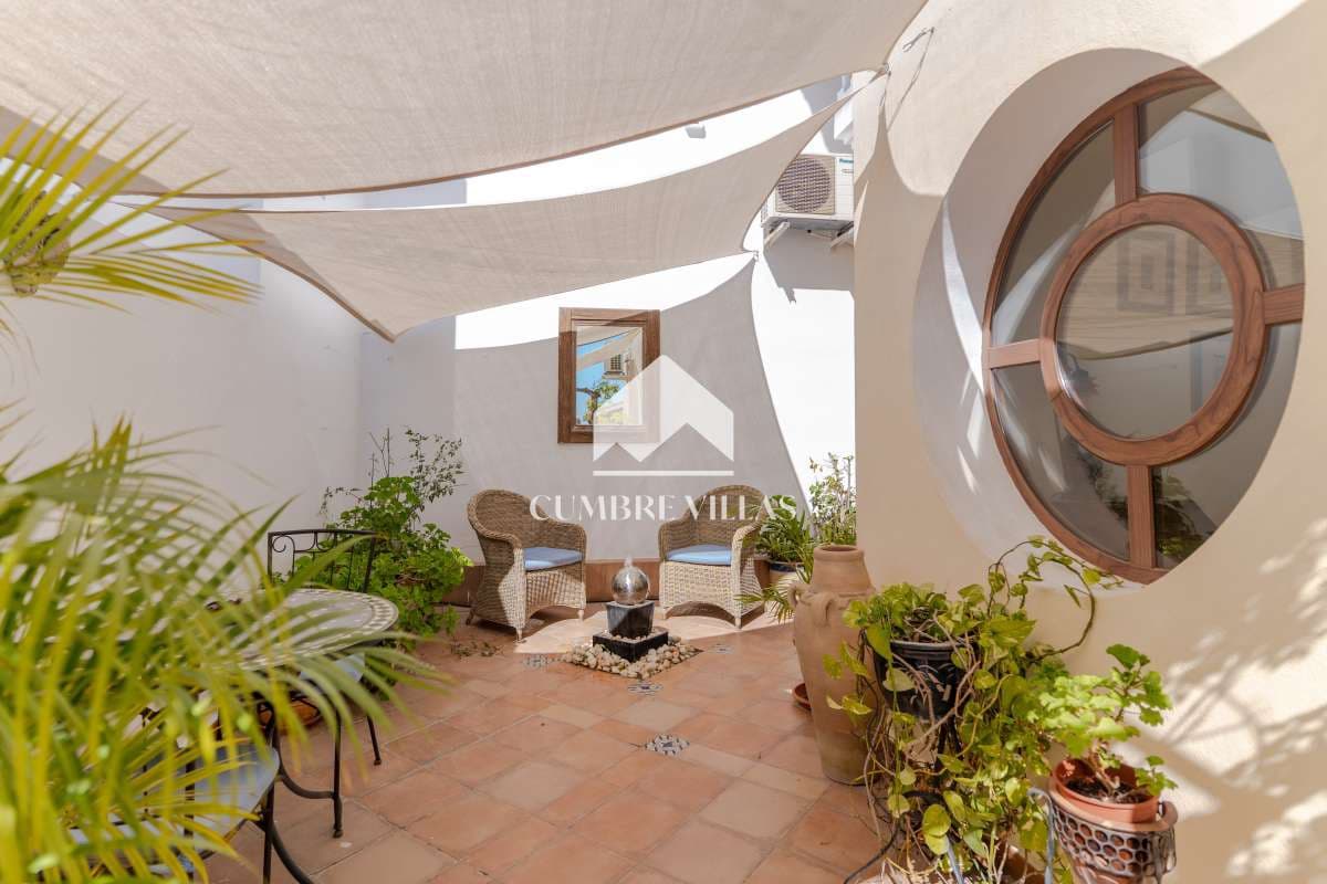 5 makuuhuone Huvila myytävänä paikassa Salobrena mukana uima-altaan - 1 495 000 € (Ref: 9665629)