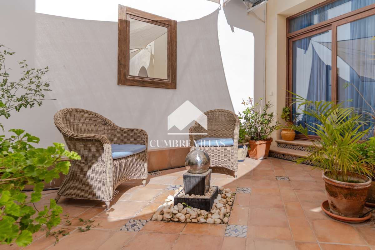 5 makuuhuone Huvila myytävänä paikassa Salobrena mukana uima-altaan - 1 495 000 € (Ref: 9665629)