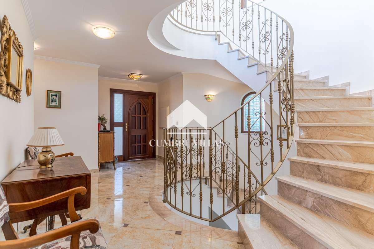 5 makuuhuone Huvila myytävänä paikassa Salobrena mukana uima-altaan - 1 495 000 € (Ref: 9665629)