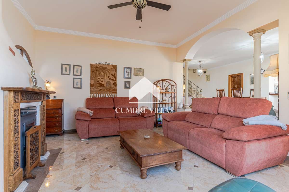 5 makuuhuone Huvila myytävänä paikassa Salobrena mukana uima-altaan - 1 495 000 € (Ref: 9665629)